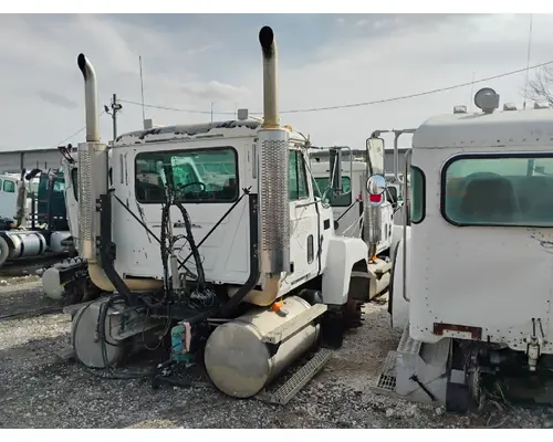 MACK CH613 Complete Vehicle