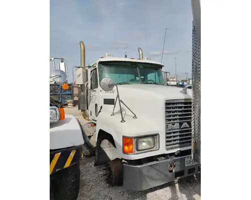 MACK CH613 Complete Vehicle