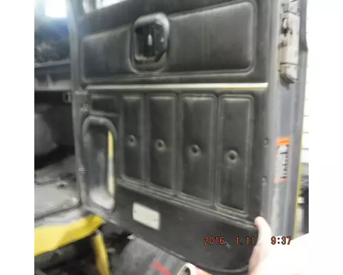 MACK CH613 DOOR ASSEMBLY, FRONT