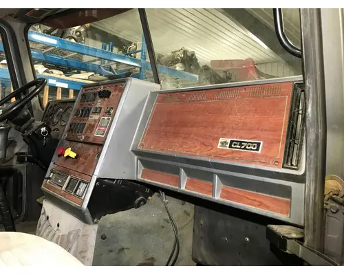MACK CH613 Dash Assembly