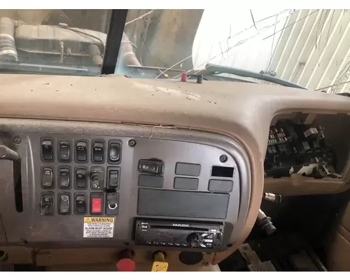 MACK CH613 Dash Assembly