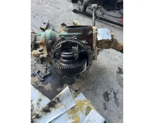 MACK CH613 Differential Assembly (Front, Rear)