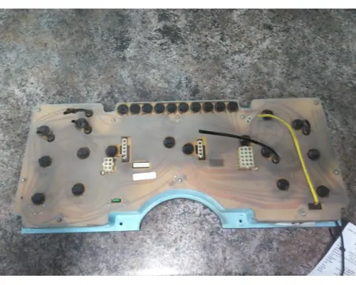 MACK CH613 GAUGE CLUSTER