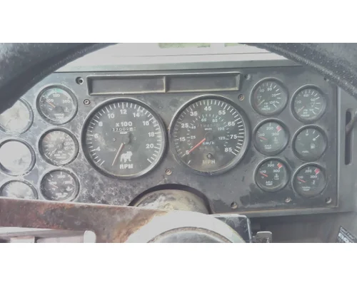 MACK CH613 GAUGE CLUSTER