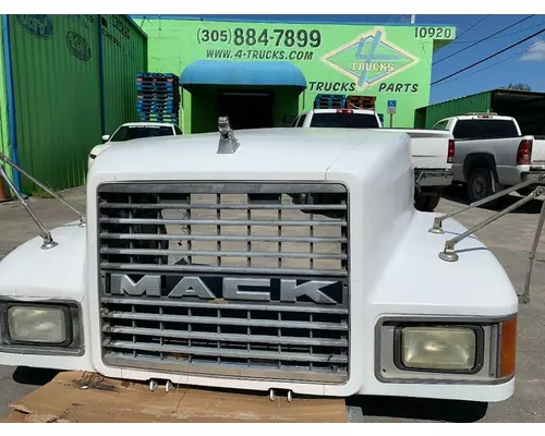 MACK CH613 Hood