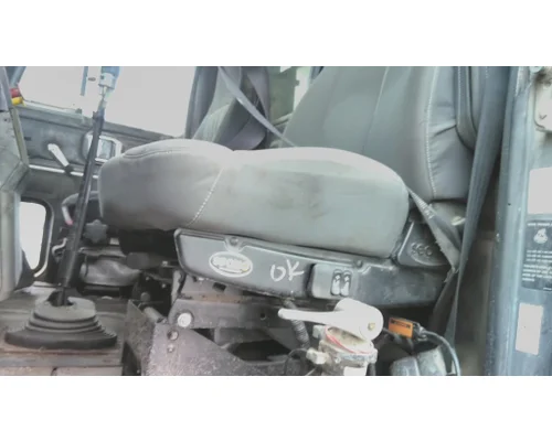 MACK CH613 SEAT, FRONT
