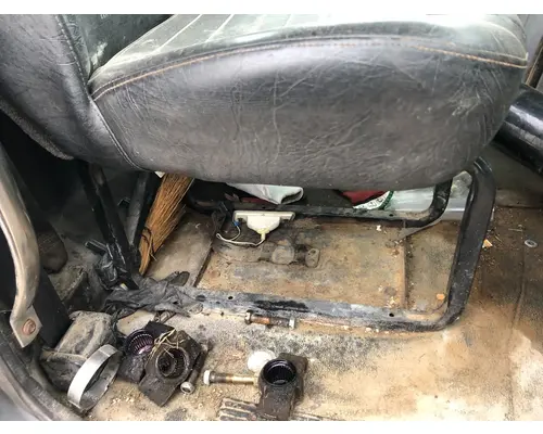 MACK CH613 Seat (non-Suspension)