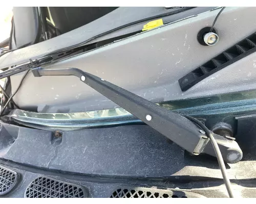 MACK CH613 Windshield Wiper Arm