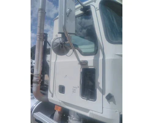 MACK CHU 2007-2019 DOOR ASSEMBLY, FRONT