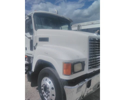 MACK CHU613 2008-2019 HOOD