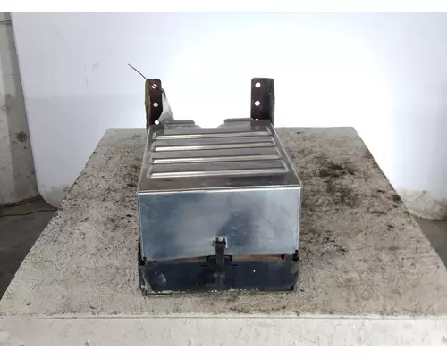 MACK CHU613 BATTERY BOX
