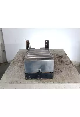 MACK CHU613 BATTERY BOX