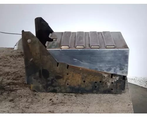 MACK CHU613 BATTERY BOX