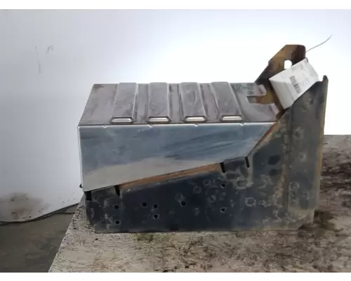 MACK CHU613 BATTERY BOX