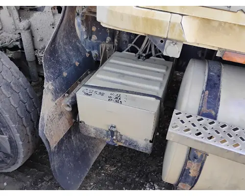 MACK CHU613 Battery Box