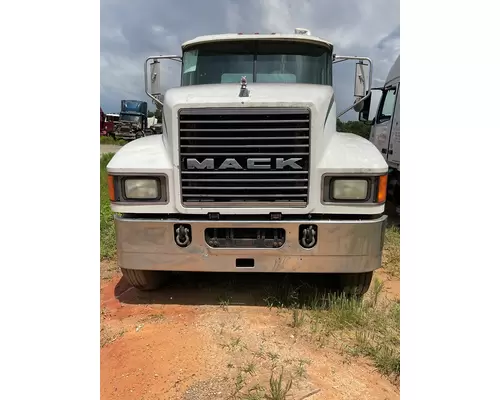 MACK CHU613 Bumper Assembly, Front