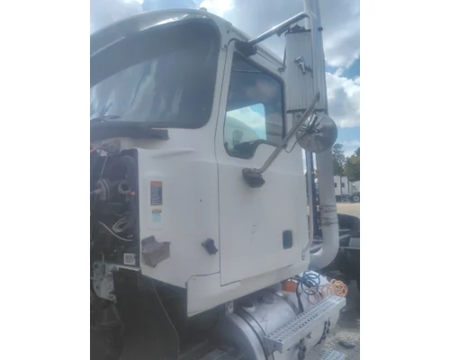 MACK CHU613 CAB
