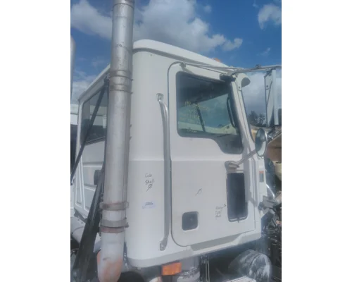 MACK CHU613 CAB