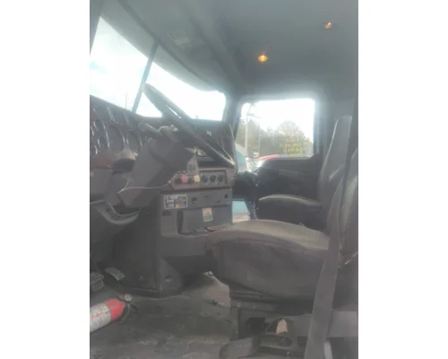 MACK CHU613 CAB