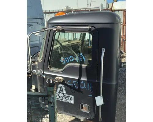 MACK CHU613 Cab Assembly