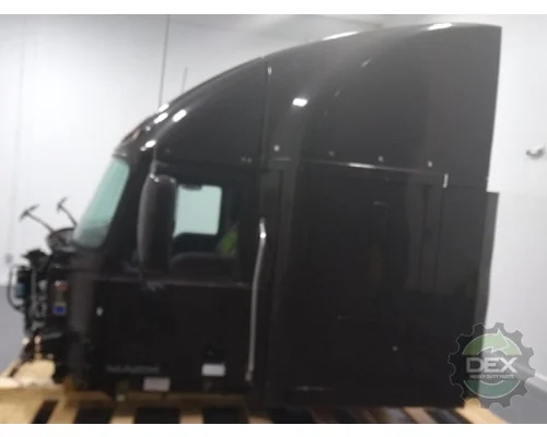MACK CHU613 Cab