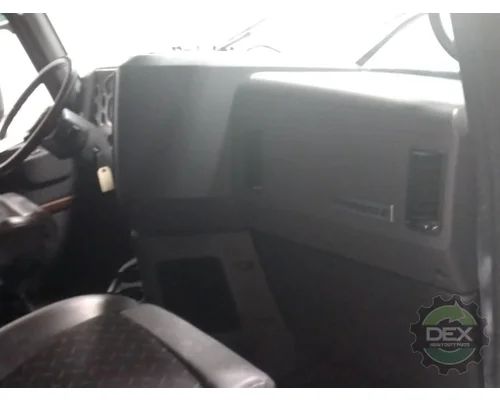 MACK CHU613 Cab
