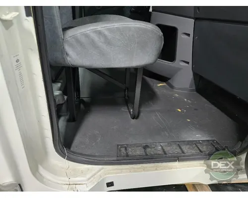MACK CHU613 Cab