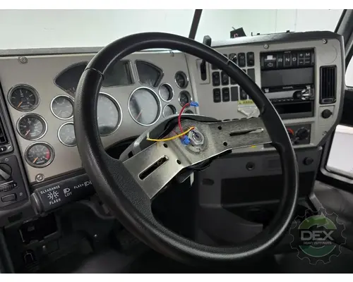 MACK CHU613 Cab
