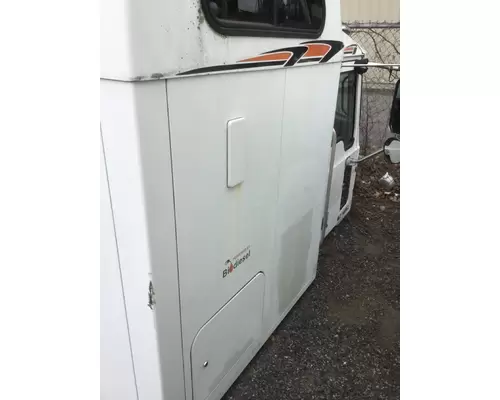 MACK CHU613 Cab