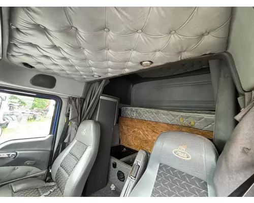 MACK CHU613 Cab