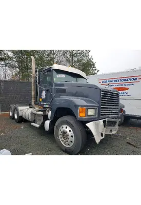 MACK CHU613 Complete Vehicle