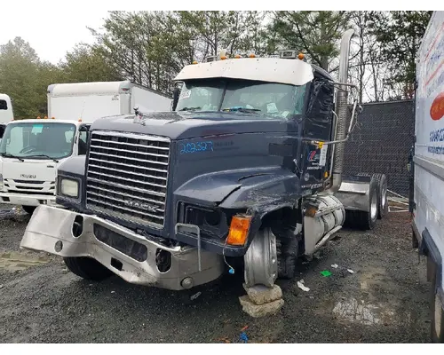 MACK CHU613 Complete Vehicle