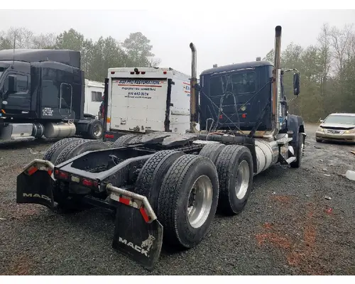 MACK CHU613 Complete Vehicle