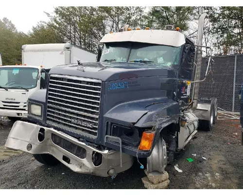 MACK CHU613 Complete Vehicle