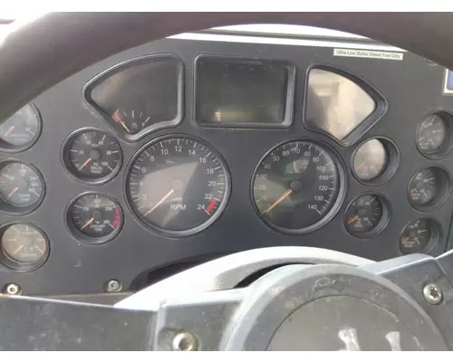 MACK CHU613 GAUGE CLUSTER