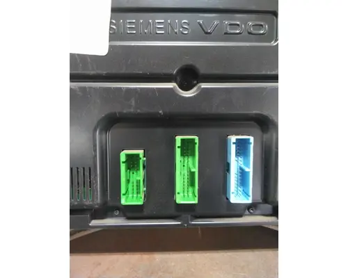 MACK CHU613 GAUGE CLUSTER