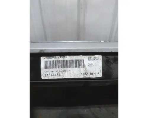 MACK CHU613 GAUGE CLUSTER