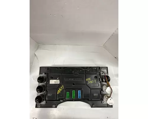 MACK CHU613 Instrument Cluster