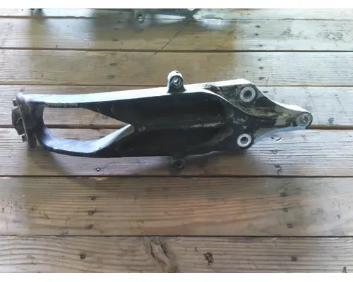 MACK CHU613 RADIATOR BRACKET