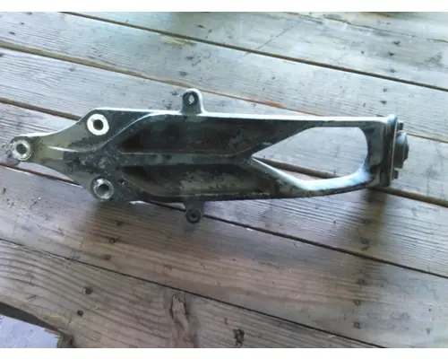 MACK CHU613 RADIATOR BRACKET