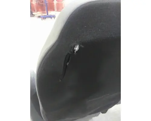 MACK CHU613 SEAT, FRONT