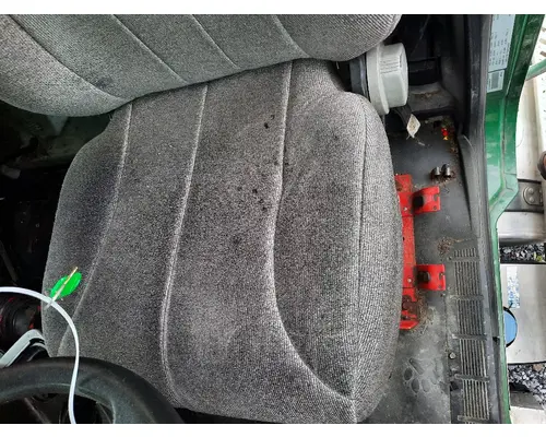 MACK CHU613 SEAT, FRONT