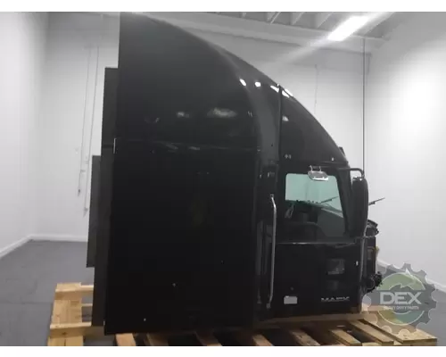 MACK CHU Cab