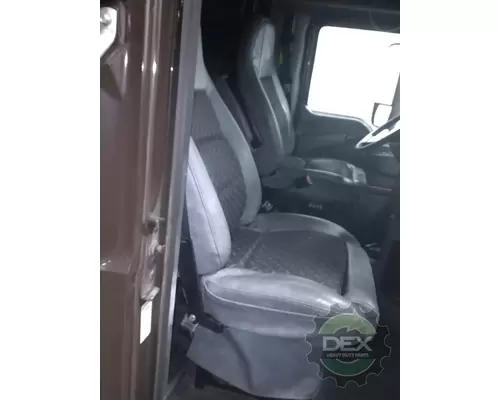 MACK CHU Cab