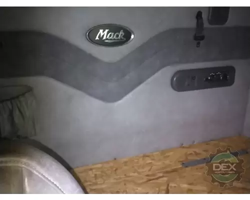 MACK CHU Cab