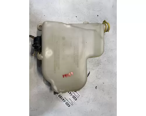 MACK CHU Washer Solvent Reservoir