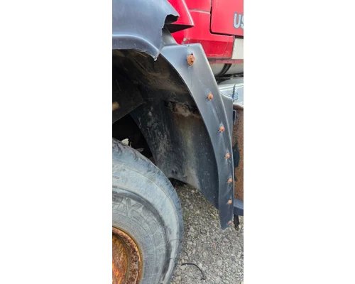 MACK CL700 SERIES Fender Extension