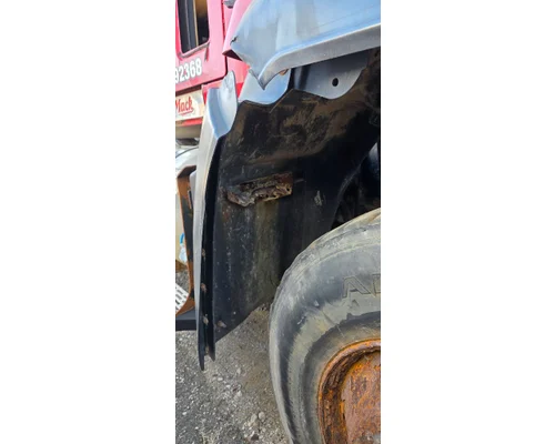 MACK CL700 SERIES Fender Extension