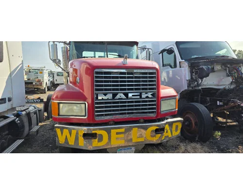 MACK CL700 SERIES Hood
