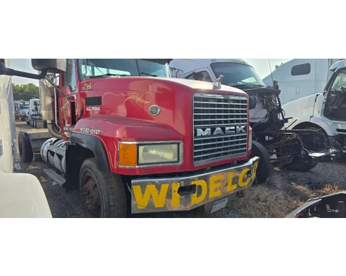MACK CL700 SERIES Hood